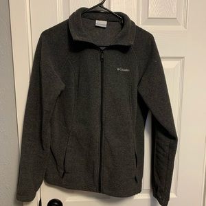 Women’s charcoal gray Columbia fleece jacket